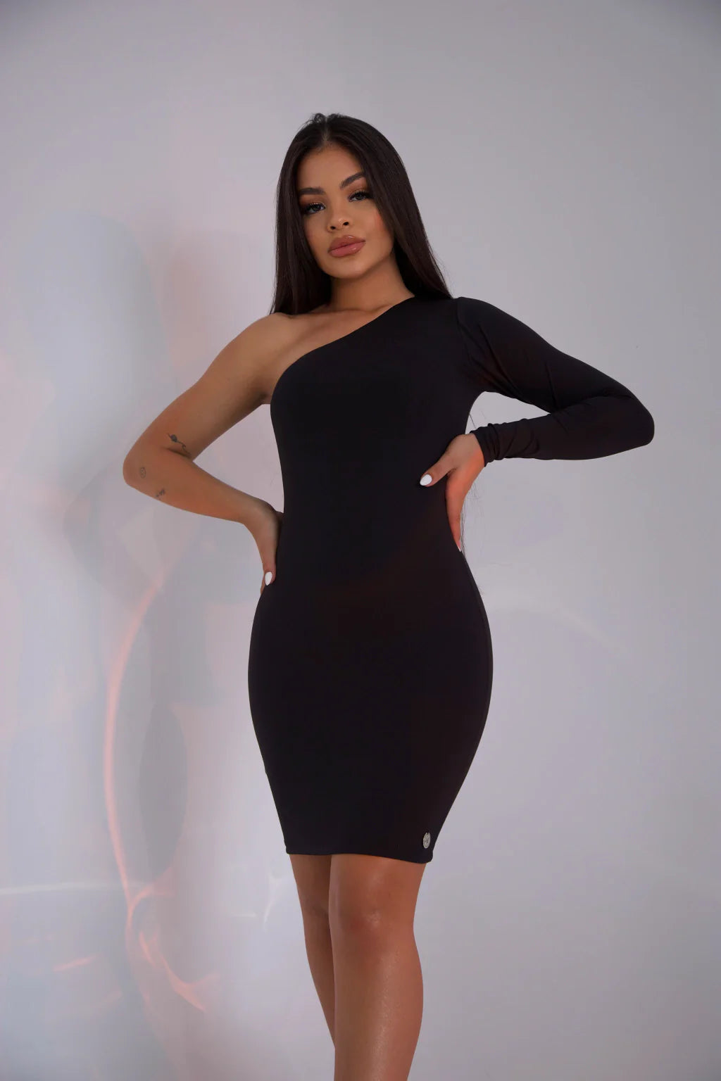 VESTIDO MANGA ÚNICA BASIC